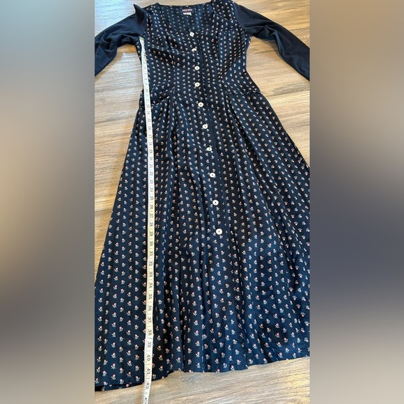 Womens Guess Navy Prairie Maxi Floral Dress Sz 5 Charming Romantic Cottagecore - Picture 12 of 12